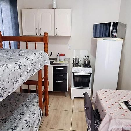 Kitnet S1 Em Torres-Rs - Na Mais Bela Praia Gaucha - Cozinha - Banheiro - Ar Condicionado - Tv E Wi-Fi - Estacionamento - Anfitria Superhost No Bnb Εξωτερικό φωτογραφία