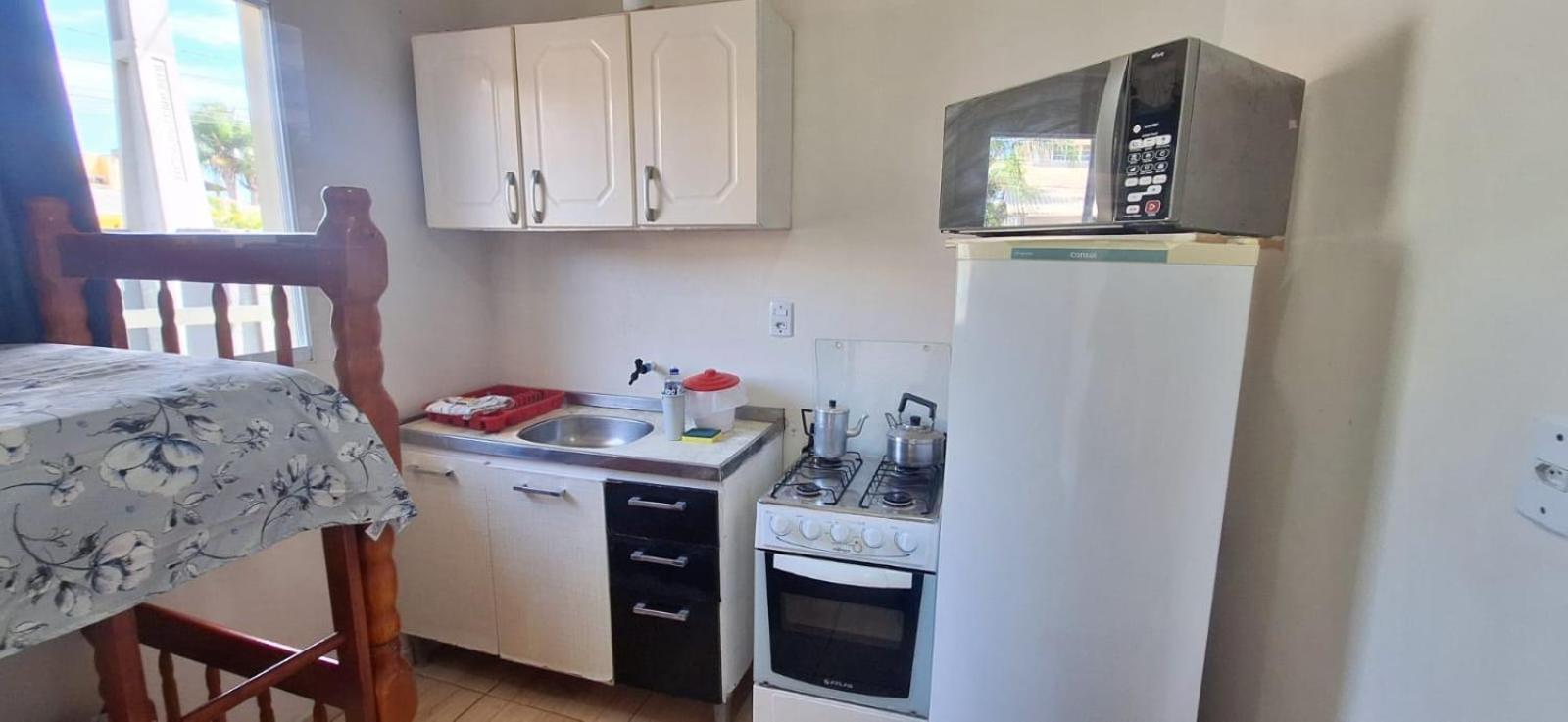 Kitnet S1 Em Torres-Rs - Na Mais Bela Praia Gaucha - Cozinha - Banheiro - Ar Condicionado - Tv E Wi-Fi - Estacionamento - Anfitria Superhost No Bnb Εξωτερικό φωτογραφία