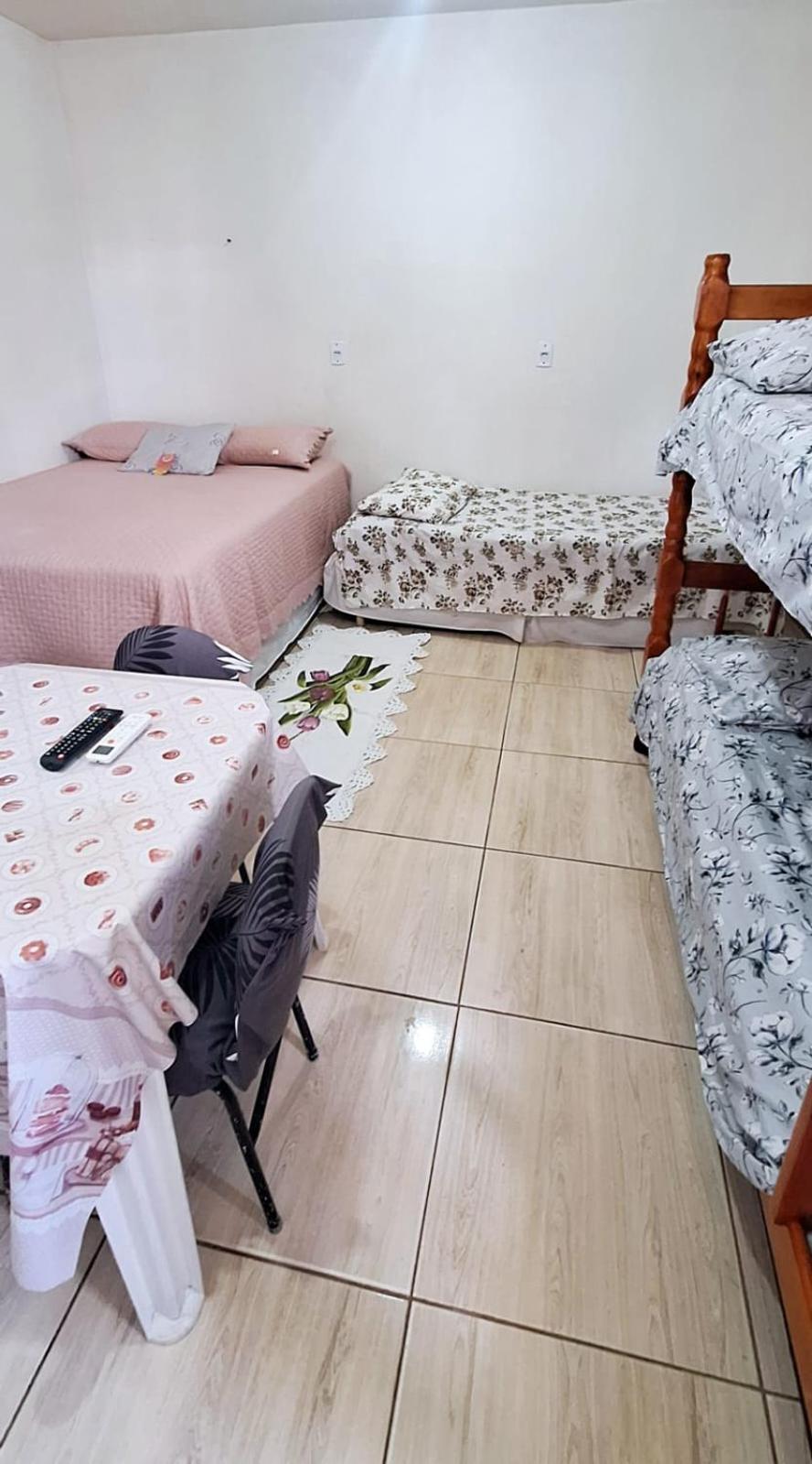 Kitnet S1 Em Torres-Rs - Na Mais Bela Praia Gaucha - Cozinha - Banheiro - Ar Condicionado - Tv E Wi-Fi - Estacionamento - Anfitria Superhost No Bnb Εξωτερικό φωτογραφία