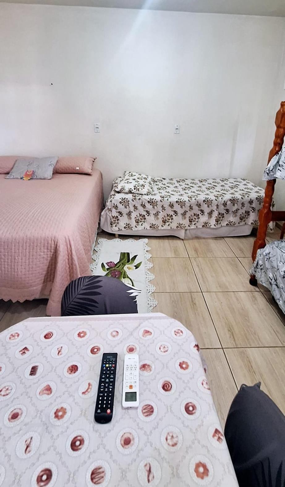 Kitnet S1 Em Torres-Rs - Na Mais Bela Praia Gaucha - Cozinha - Banheiro - Ar Condicionado - Tv E Wi-Fi - Estacionamento - Anfitria Superhost No Bnb Εξωτερικό φωτογραφία